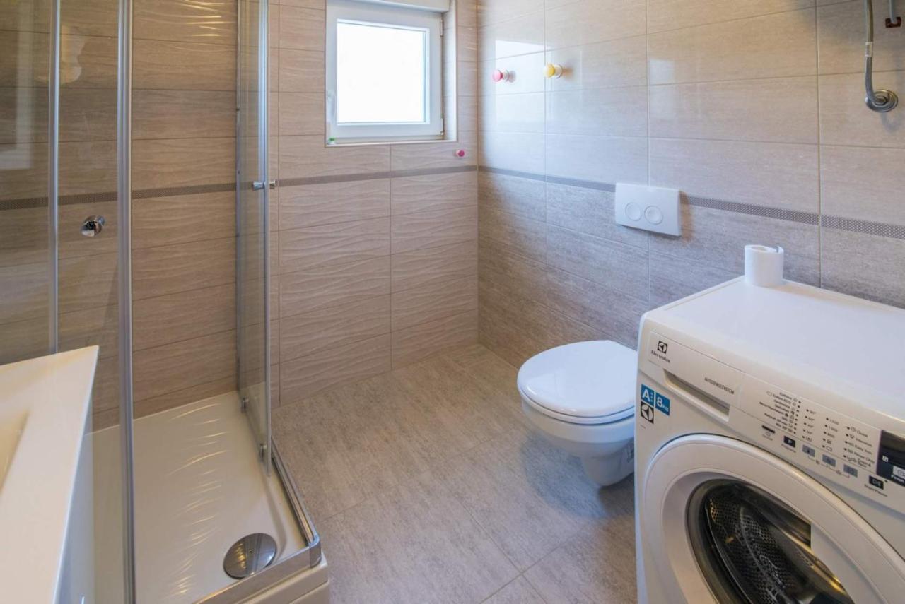 Apartman Zoe Vrbnik Extérieur photo