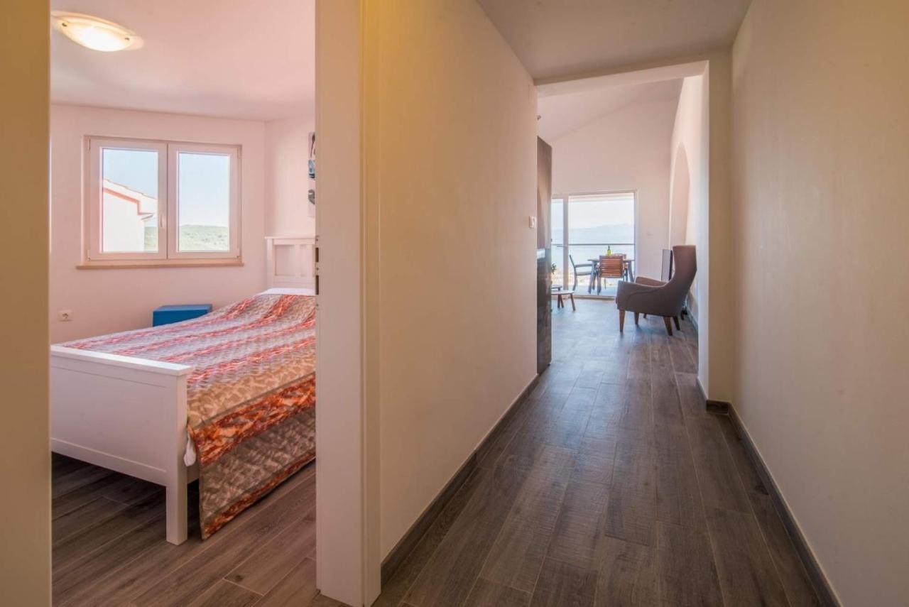 Apartman Zoe Vrbnik Extérieur photo
